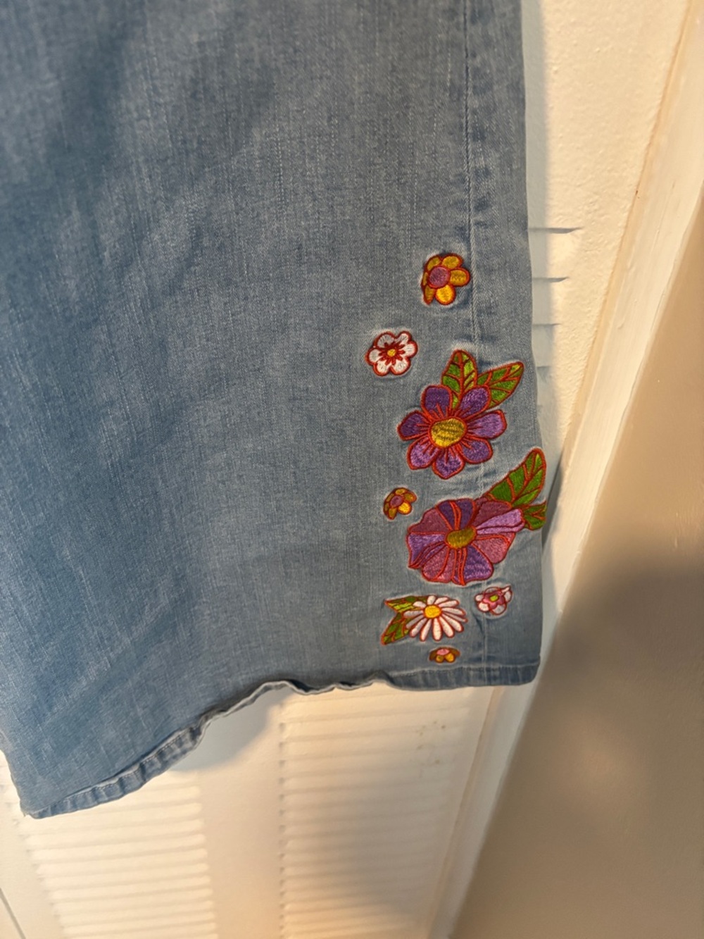 Sugar Thrillz Floral Embroidered Flare Jeans – Vintage Dream 🌸✨ - Picture 8 of 15